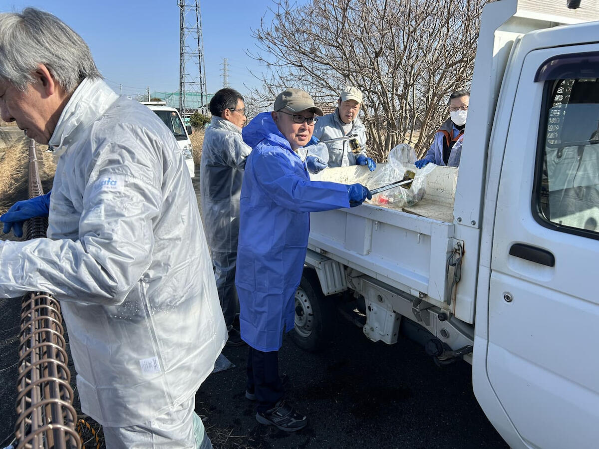 第51回葛西用水路ボランティア 執行役員 柳支店長