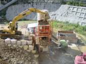 �����������y������